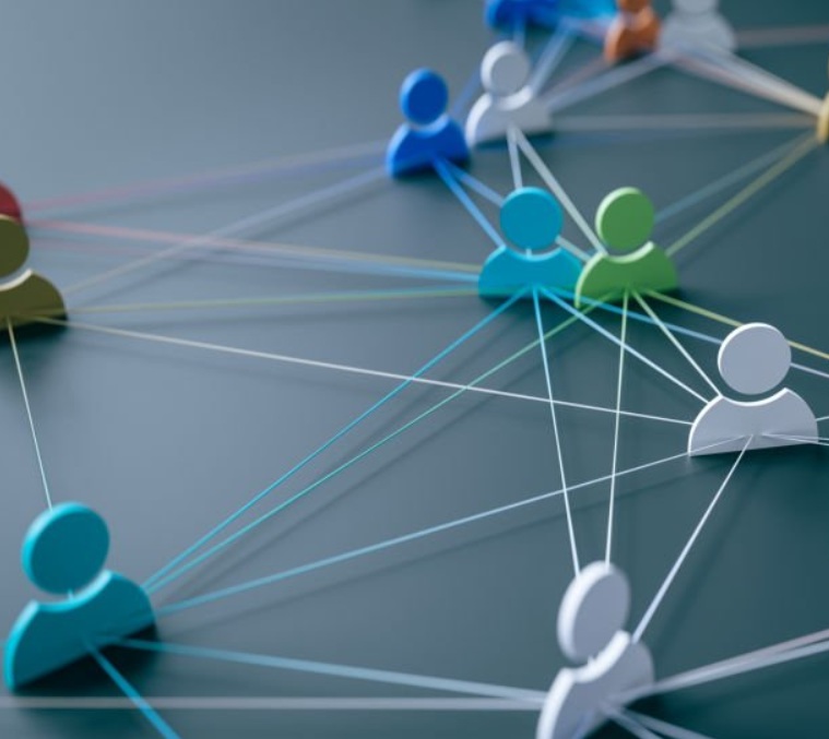 icônes de personnages reliées entre elles par des fils